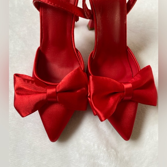 Red Heels With Ribbon Bow Coquette - Picture 8 of 13